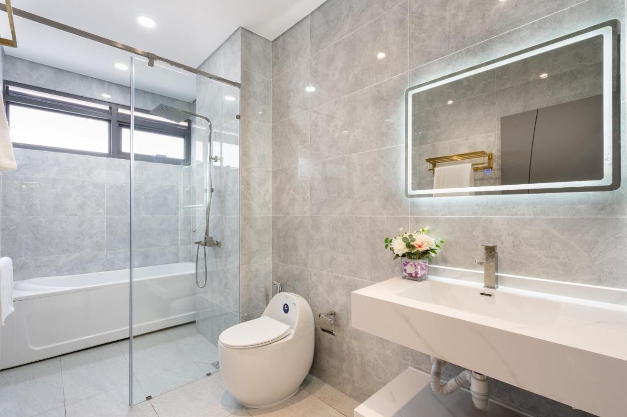 Convinia Luxury The Peak Midtown Aparthotel Ho Şi Min Exterior foto
