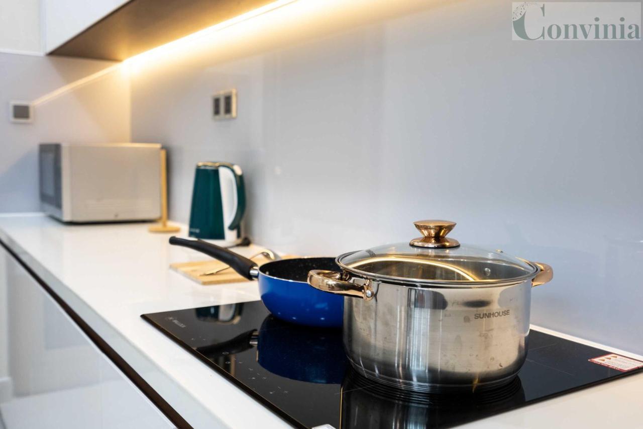 Convinia Luxury The Peak Midtown Aparthotel Ho Şi Min Exterior foto