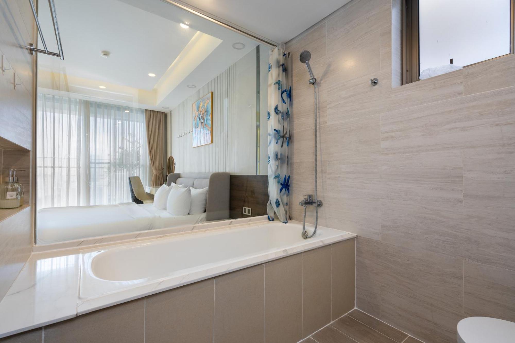 Convinia Luxury The Peak Midtown Aparthotel Ho Şi Min Exterior foto